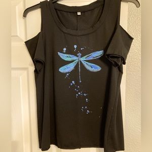 Dragonfly black T-shirt with keyhole sleeve size large